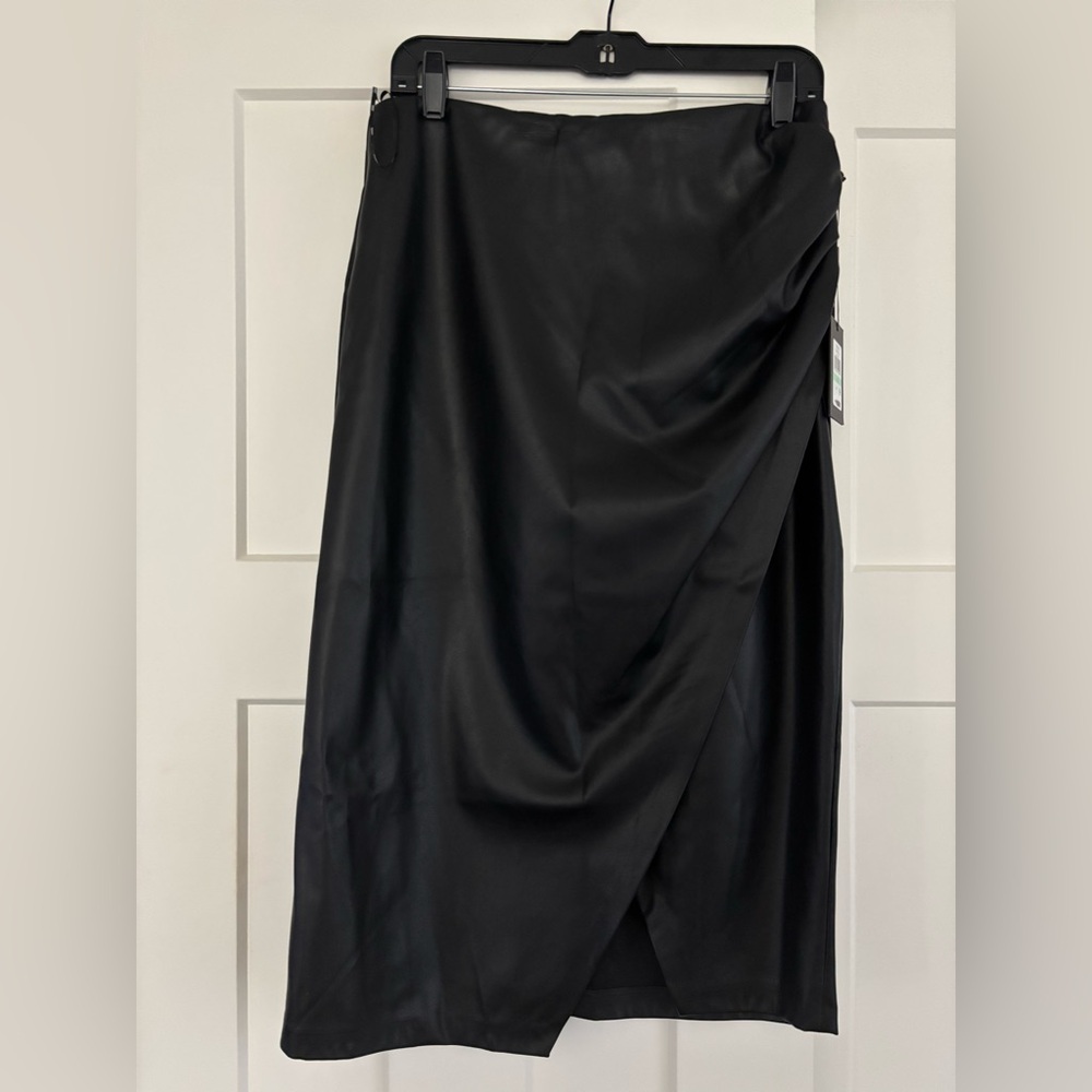 DKNY Elegant Black Faux Leather Wrap Style Pencil Skirt Size 8 NWT